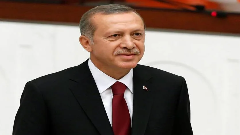 القرضاوي يهنئ أردوغان بالفوز الانتخابي