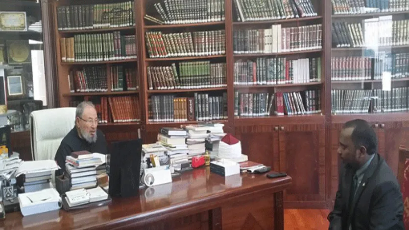 القرضاوي يستقبل وزير الشؤون الدينية المالديفي