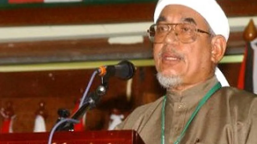 الحزب الإسلامي بماليزيا يطالب الأمة بنصرة القرضاوي