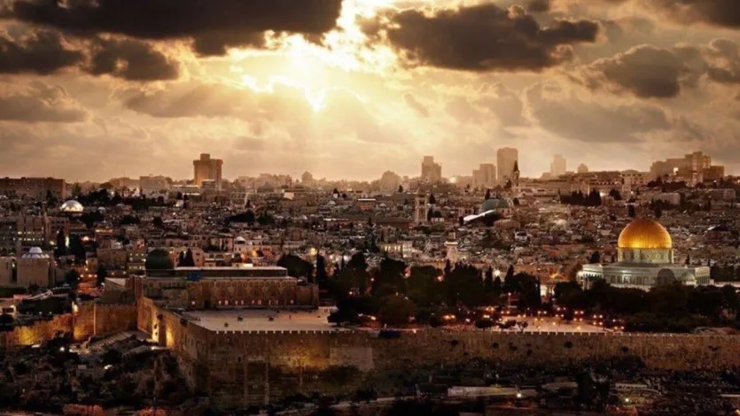 القرضاوي يساند مؤتمر القدس باسطنبول